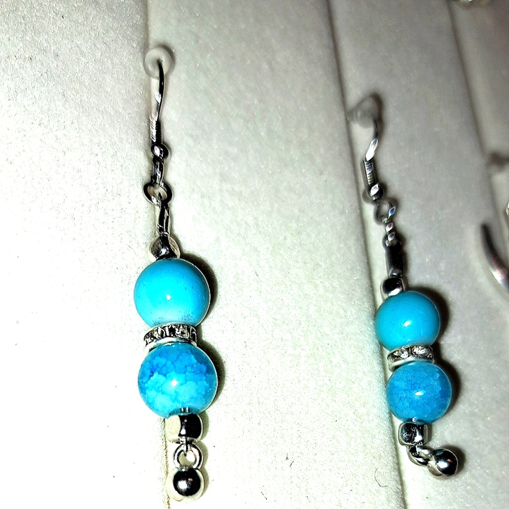 ☆ Price Drop ☆   Silver & Turquoise beaded earrings